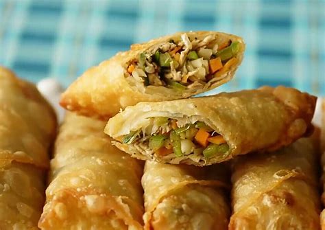 chicken spring rolls recipe  huma  cookpad