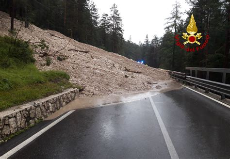 Frana Cortina Video E Foto Della Rimozione Dei Detriti Statale