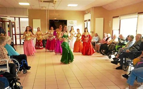 Danse orientale solidaire invitée par les amis de lEhpad de Pleyben