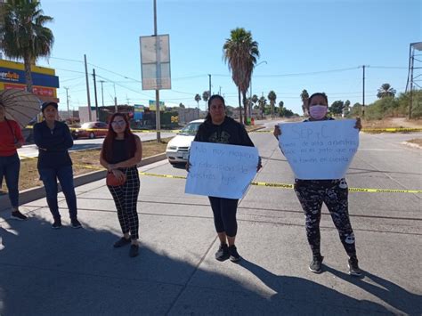 Padres De Familia Toman K Nder Estefan A Casta Eda Meganoticias