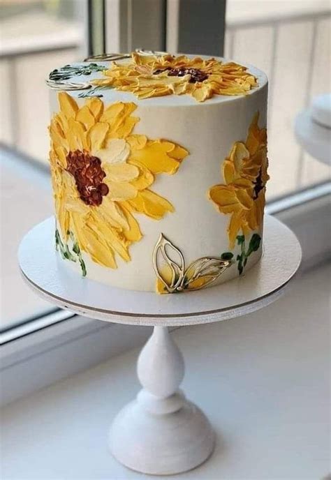 Pin By Janelle Loader On Cakes Sunflower Cakes Sunflower Birthday