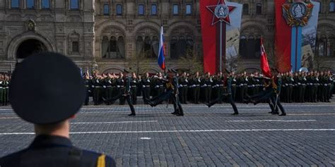 Comment le régime russe prépare t il son traditionnel défilé militaire