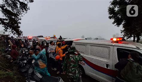 Evakuasi Korban Erupsi Gunung Marapi Terus Diupayakan Tim Sar Gabungan