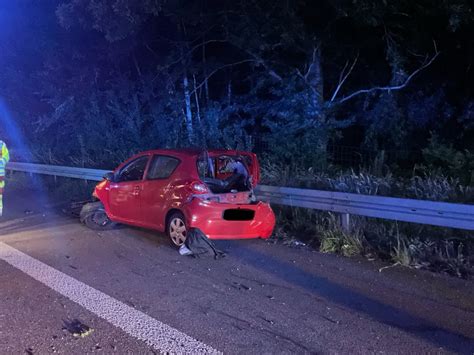 Fw Alpen Schwerer Verkehrsunfall Auf Der A Presseportal