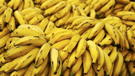 Bunch of Large Size Yellow Bananas HD Banana Wallpapers | HD Wallpapers ...