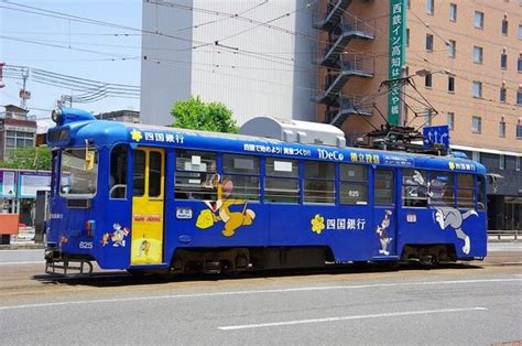 とさでん交通（土佐電鉄）600形 625号 四国銀行トムとジェリー 直通特急の臨時停車