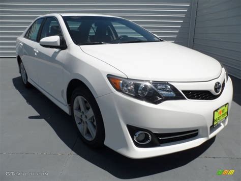 Super White Toyota Camry Se Photo Gtcarlot