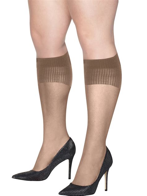 Hanes Hanes Womens Plus Size Curves Sheer Knee Highs Style Hsp020