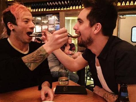 Shipping Opinions Josh Dun X Brendon Urie Wattpad