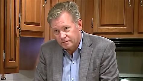 To Catch A Predators Chris Hansen Speaks Out After Warrant For His Arrest Went Public Cinemablend