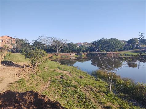 Prefeito e vice de Iguaba Grande visitam obras de parque Jornal de Sábado