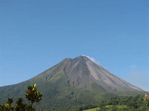 Arenal Volcano Photos - Most Recent Eruption Images