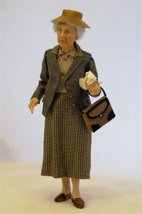 Pin By Armelle Leroy On Agatha Christie In 2020 Miniature Dolls