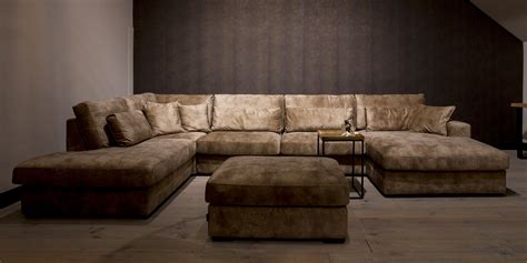 Lorenzo Sectional Couch Furniture Couch