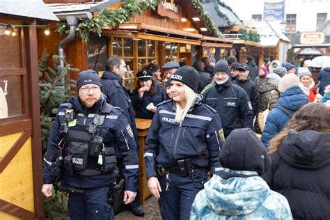 Polizei zeigt Präsenz Wie sicher sind Weihnachtsmärkte im Erzgebirge