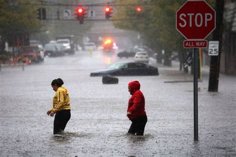 New York inondée et en partie paralysée par des pluies torrentielles