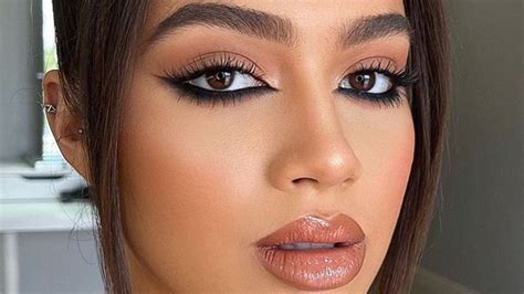 The Reverse Cat Eye Is The Fiercest Way To Upgrade Your Winged Liner