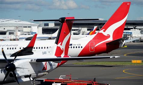 Qantas Passengers Kicked Off After Plane Deemed Too Heavy Daily Mail