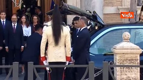 Funerali Napolitano Il Feretro Avvolto Nel Tricolore Lascia Il Senato