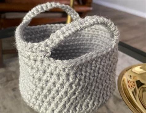 Crafting a Unique Crochet Basket: A Simple Yet Creative Approach - Granny Crochet • Crafting Ideas