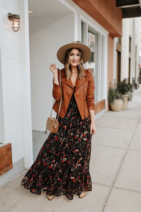 How To Wear A Maxi Dress In The Fall Maxi Dresses Fall Maxi Dress