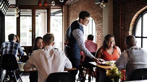 15 Restaurant Manager Skills (and How To Learn Them) | On the Line | Toast POS