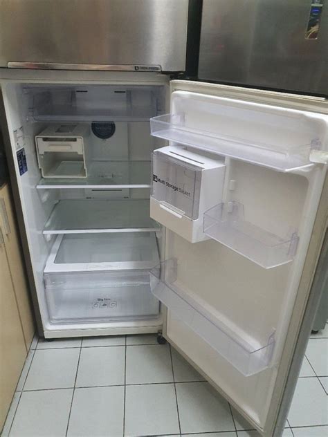 Samsung 450L Top Mount Freezer With Twin Cooling Plus TV Home