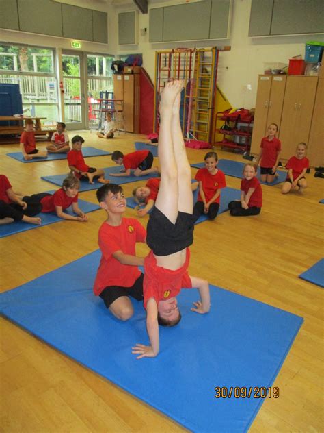 Grateley Primary School Pe Gymnastics