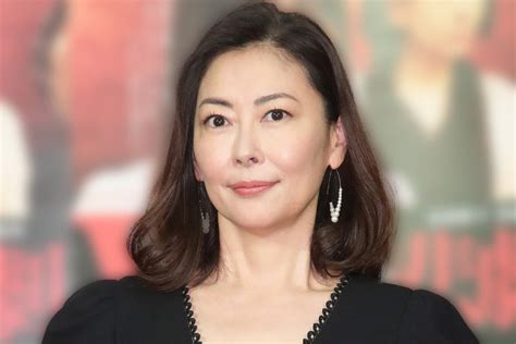 《中山美穂さん追悼》「1人でフラっとお店を訪れてカラオケを熱唱」六本木の飲食店で一般客とデュエット救いとなっていた“歌の存在”｜newsポストセブン