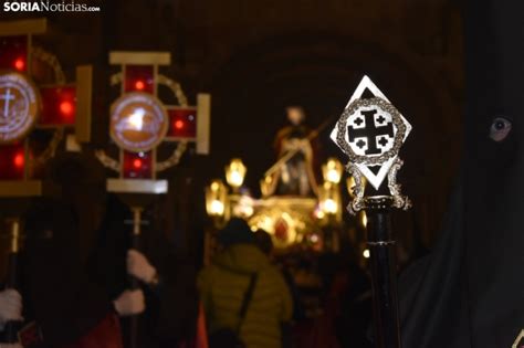 GALERÍA La procesión del Ecce Homo cumple con los elementos en contra