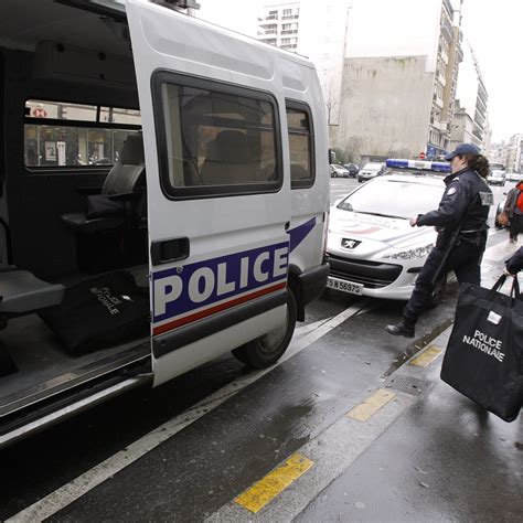 Pourquoi le 17 est devenu le numéro de la Police