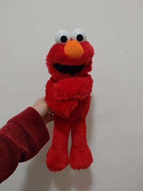 Elmo Sesame Street Toy, Hobbies & Toys, Toys & Games on Carousell