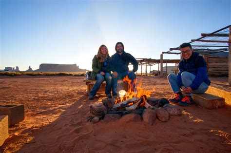 Monument Valley Camping and Places to Stay – Camera and a Canvas