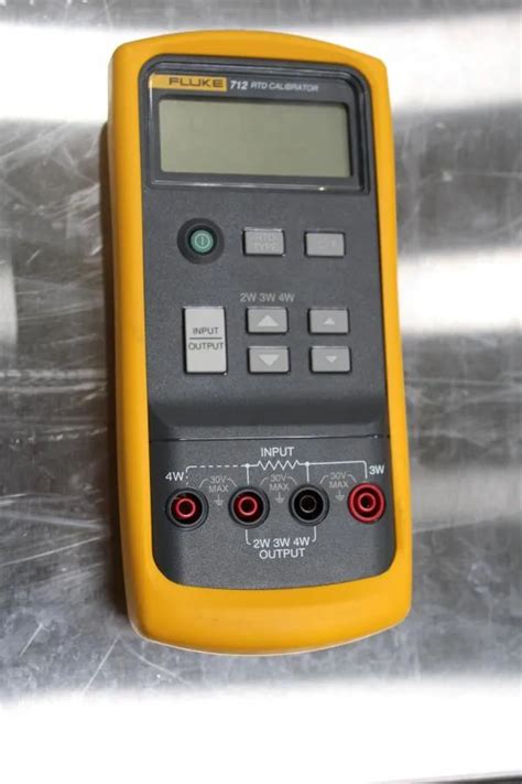 Fluke 712 RTD Process Calibrator 3379737