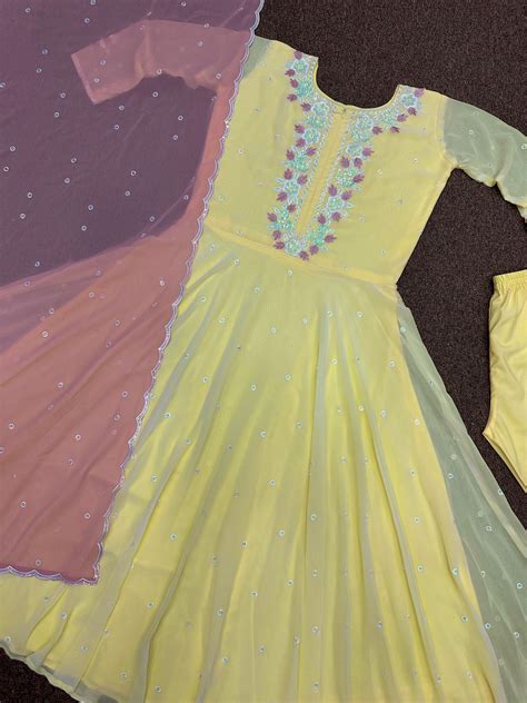 HK 1617 DESIGNER GOWN WHOLESALE IN INDIA