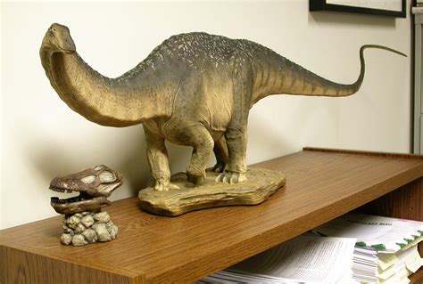 Plik Apatosaurus Sideshow Collectibles M Wedel Encyklopedia