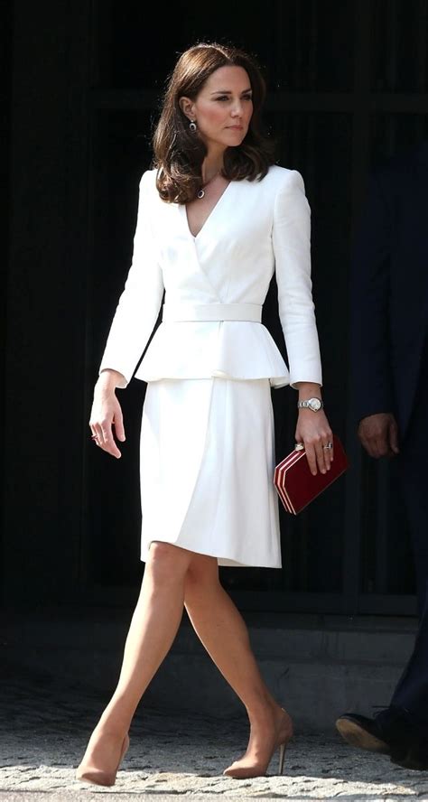 Times Kate Middleton Proved She S The Queen Of Daring Monochromatic