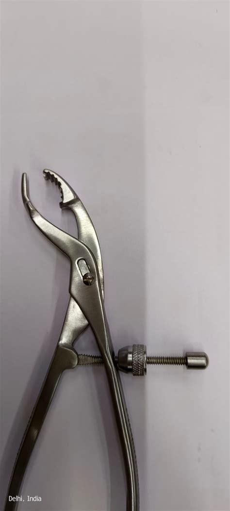 Self Centering Bone Holding Forcep 210 Mm Surgical Shoppe