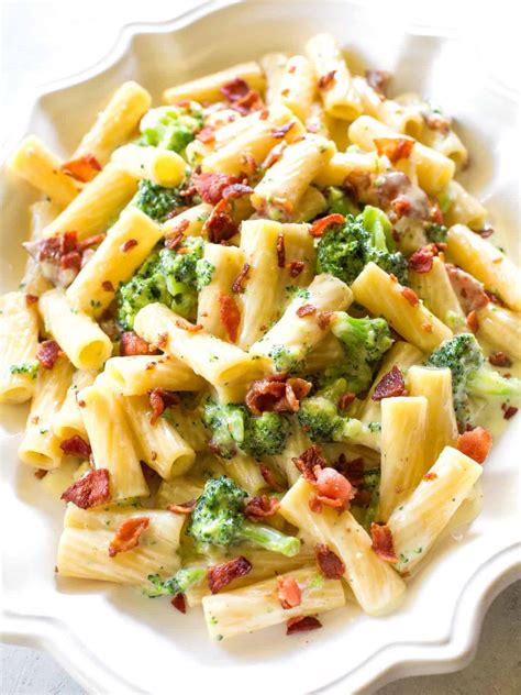 One-Pot Bacon Broccoli Pasta | The Girl Who Ate Everything