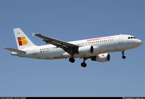 Ec Lle Iberia Express Airbus A Photo By Oliver Pudwell Id