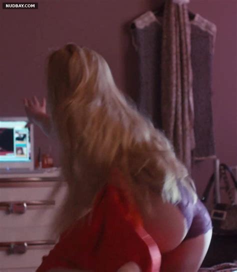 Florence Pugh Juicy Ass In The Movie Marcella 2016 Nudbay