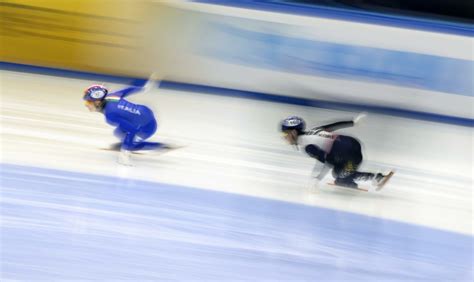 Pattinaggio di velocità l Italia conquista l argento nel team pursuit