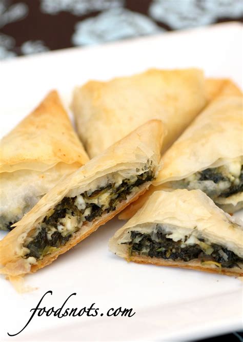 Spanakopita Triangles - Recipe Snobs