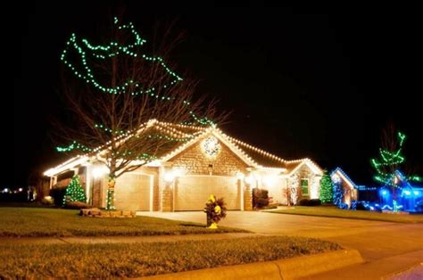 25 Creative Christmas Lights Decorations Ideas - Decoration Love