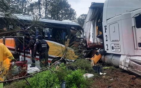 Choque Entre Autob S Au Y Tr Iler Deja Un Fallecido Y Lesionados