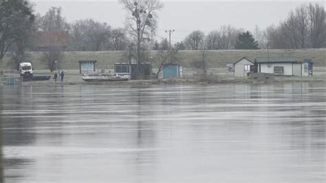 Alerty hydrologiczne IMGW Wysoki poziom wód w rzekach podtopienia w