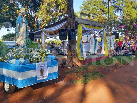 Cientos De Fieles Peregrinaron A La Virgen Inmaculada En El Monumento