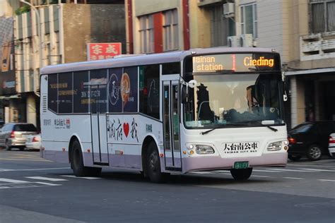 府城客運 181 Fx 2016 12 3 六 Pm4 27 府城汽車客運股份有限公司 大台南公車 市區1路 臺南 Flickr