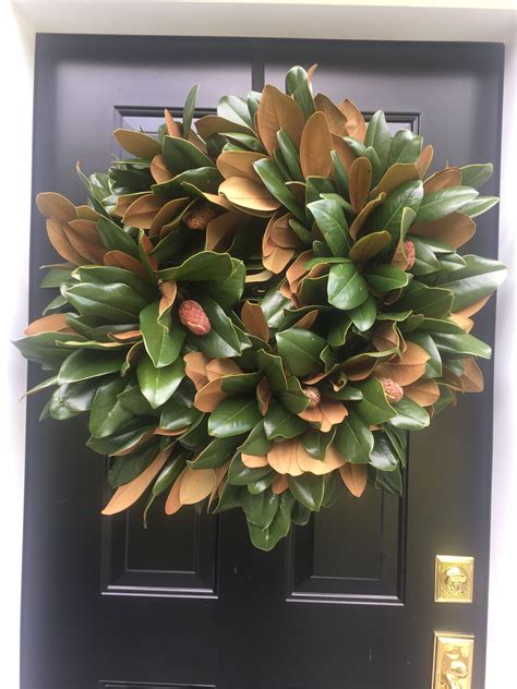 25 Ways To Decorate With Magnolia Leaves Artofit