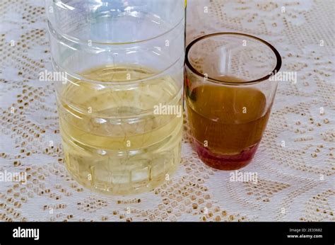 Cooking Oil And Apple Cider vinegar Stock Photo - Alamy